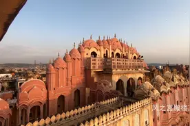 印度建筑史上的杰作，建筑高大气势雄伟，风之宫殿让你大开眼界视频封面