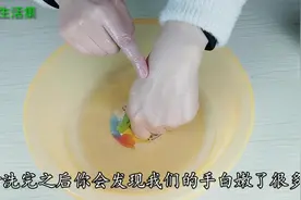双手粗糙干燥，教你一个护手小窍门，双手如婴儿般嫩滑视频封面