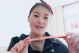 老爸过生日，丫头送给他一个大红包，红包里都是豹子号和狮子号视频封面