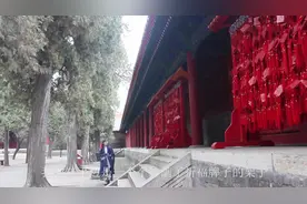 逛孔庙挂祈福牌，孔庙祈福笔你知道吗？按月份挂的祈福牌才有意义