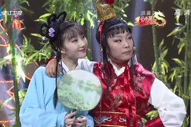欧阳雯鑫演绎新《红楼梦》，贾宝玉向林黛玉索吻！导演发怒喊停！视频封面