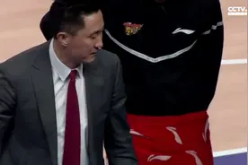 CBA教练暴怒镜头合集 杜锋狂摔战术板马布里口吐芬芳视频封面