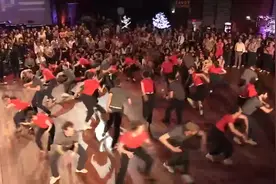 全网最晃动最摇摆的舞蹈，摇摆舞真的太火爆了！视频封面