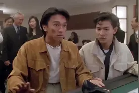 阿星拥有特异功能，将赌场中的老千看穿，经典赌片百看不厌！