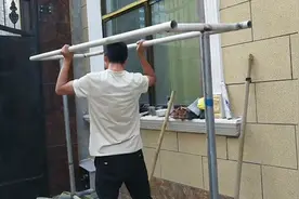 农村小伙用这个自制晾衣架，这技术太牛了，不用花钱就能用视频封面