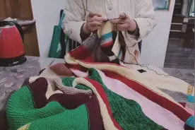 大橱里好多毛线整理出来废物利用，能清空大橱，可以派大用处。