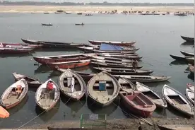中国小伙坐船拍摄印度恒河，不吹不黑，看看卫生到底怎么样？视频封面