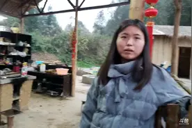 斗鱼339户外慌张-村花来送鸡，并看望生病的浪皇视频封面