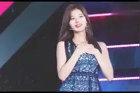饭拍韩国女团，小姐姐精致的五官，真的让人越看越喜欢视频封面