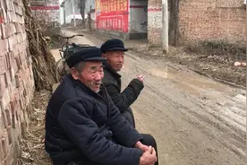 农村过年不让放炮，对农民来说合理吗？农村大爷回答的简直绝了视频封面