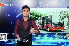 公交车也能网约？厦门推出13座网约公交车，可通过软件约车！视频封面