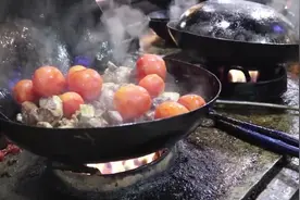 来巴基斯坦下馆子，点了一份番茄炒羊肉，味道太香了！视频封面