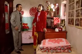 好兄弟顶替新郎结婚，新娘发现后大闹洞房视频封面