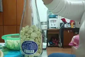 梦五年:腊八蒜一定要腊月初八这天腌制才会翠绿吗？视频封面