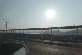 寒冷冬日，我们一起向着太阳出发，迎接新春的到来