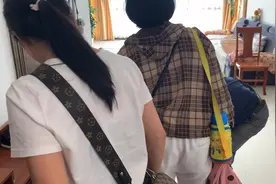 女儿吞硬币进喉咙，儿童医院取出后观察两天没事，今天可以回家了视频封面