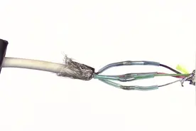 手机数据线断掉了？没关系来看看数据线的正确修复和接法。视频封面