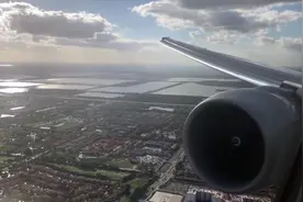 美国航空波音777-300ER旗舰商务舱飞行体验（伦敦—迈阿密）视频封面