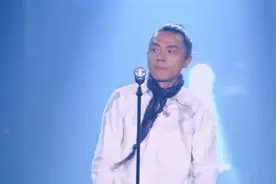 痛仰乐队带来一首自己的经典歌曲《西湖》成功复活，嗨翻全场视频封面