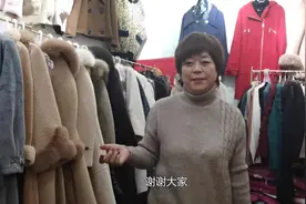 长款毛衫搭大衣外套都简约大气，弹力大不臃肿，穿上很彰显气质视频封面