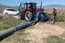牛人改造后的拖拉机，功能太强大了！视频封面