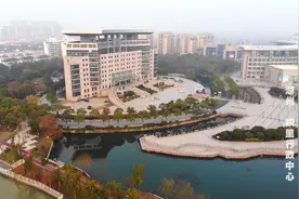 浙江这个镇行政中心堪比县城，不愧是经济强镇，航拍视角来看看