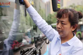 真情为服务 助力战疫情，宝鸡公交驾驶员王晓燕荣获全国劳模视频封面