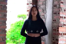 真人CS游戏，美女太漂亮，竟然被悬赏抓捕！