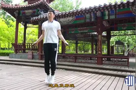 跳绳是运动之王，小伙演示跳绳，1天1000次，身体1天比1天瘦