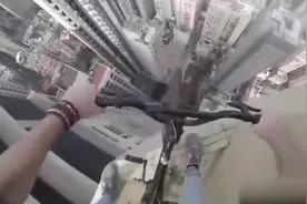 吓尿了！外国人挑战高空极限第一视角镜头视频封面