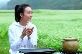 王鸥见初恋男友，言行中带有一丝的羞涩感觉，盘点王鸥综艺现场视频封面