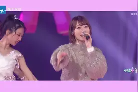 浙江卫视跨年晚会：花泽香菜翻唱《告白气球》，杰伦本人来都抵不住这甜美暴击