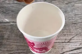 桌面油垢很难清洗，试试这招吧，简单实用视频封面