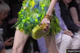 Versace 范思哲2020春夏系列（3）Fashion Show视频封面