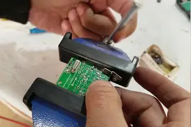 双层线路板按键不好更换，分享个小技巧给大家，这样做就容易多了