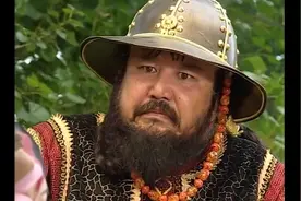 张无忌对上汝南王的四大金刚，用上九阳神功，一掌下去竟不相上下