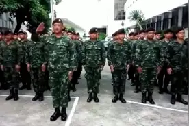 泰国军礼，摇头带晃脑极具个性视频封面