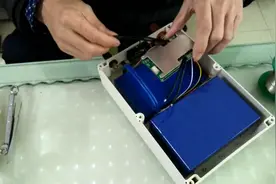 大容量12v60Ah锂电池组组装方法简单易学，小心加细致人人都会做