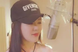 百听不厌，《百花香》抖音网红伤感歌曲声音甜美温柔，直击心灵