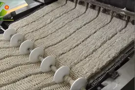 油炸方便面制造厂方便面生产线