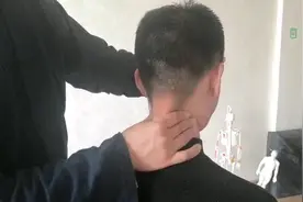 医生手把手教您颈椎按摩，让您对家人的爱更多一些。视频封面