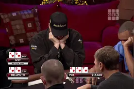 德州扑克：花顺双抽推ALL IN，被Ivey的顶对抽花给......