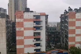 江西省鹰潭市又下雨降温了，好冷好潮湿，你们那冷吗？