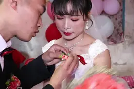 云南一穷人家姑娘，长得天生丽质，彩礼收了30万，猜新郎是干啥的