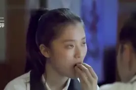 女孩吃了颗同学给的酸樱桃反应有点大，去医院一检查，懵了