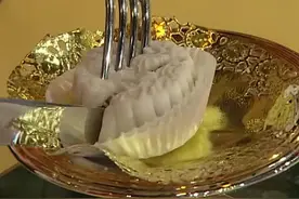 满汉全席—鲶鱼4：鲶鱼须常被认为没用的东西，它有什么功效视频封面