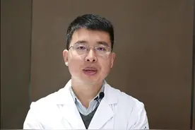 挤痘痘时喷出的白色液体是什么？视频封面