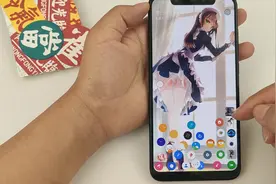 手机里很少见的动态重力桌面，随着手机的摇晃，图标也会各种晃动