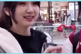 刚开始不知道啥叫啾咪，以为跟不上时代了，听完美女的回答我懂了视频封面