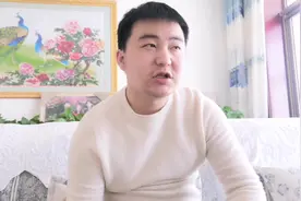 小伙从西安回来一个月了，期间高烧39度7，好在自己挺过来了视频封面